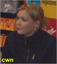 Hear'Say - Suzanne Shaw - Coventry - 29 March 2001 [photo by Chris Studman]