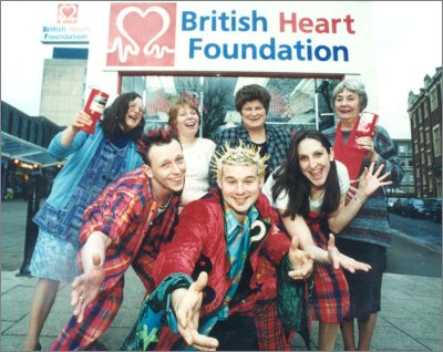 (back from left) Margaret Tranter, Yvonne Hawkins, Lorraine Turner, Marjerie Alsop (all of Heart Foundation); (front from left) Jaks' entertainers Dave Barclay, CJ Lewins, Becky Love 