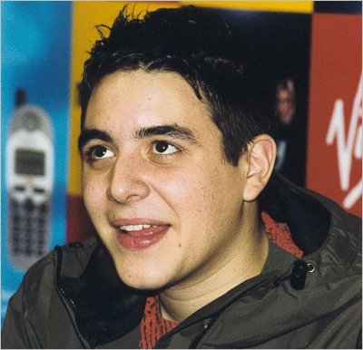 Hear'Say - Noel Sullivan - Coventry - 29 March 2001 [photo by Avon Studios]